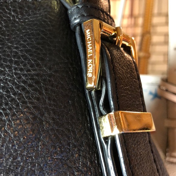 π₯1DAY SALE EUC MK GOLD STUDDED - Picture 4 of 5